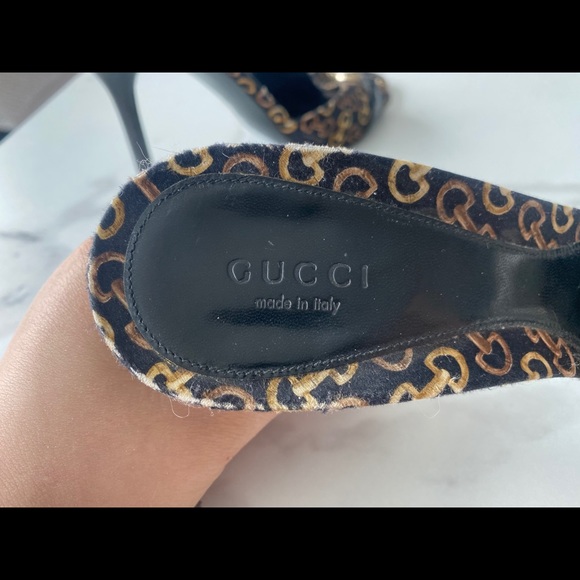 Vintage Gucci heels - Picture 2 of 3